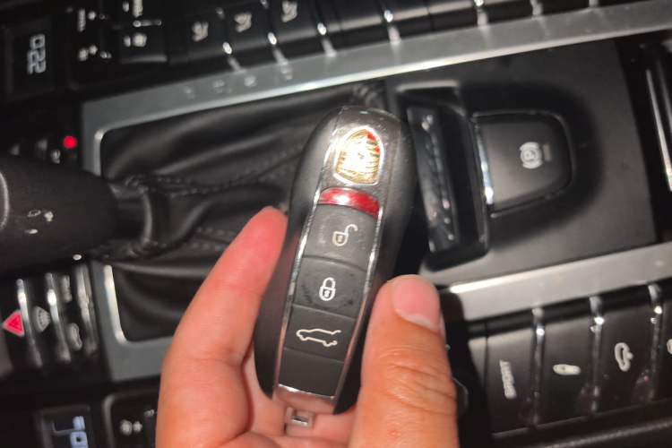 Used Porsche Macan 2021 Macan S 3.0T Vehicle Key