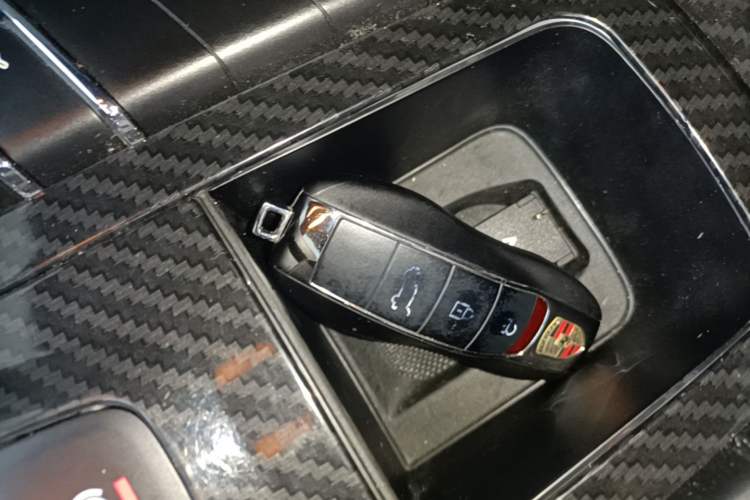 Used Porsche Macan 2021 Macan 2.0T Vehicle Key