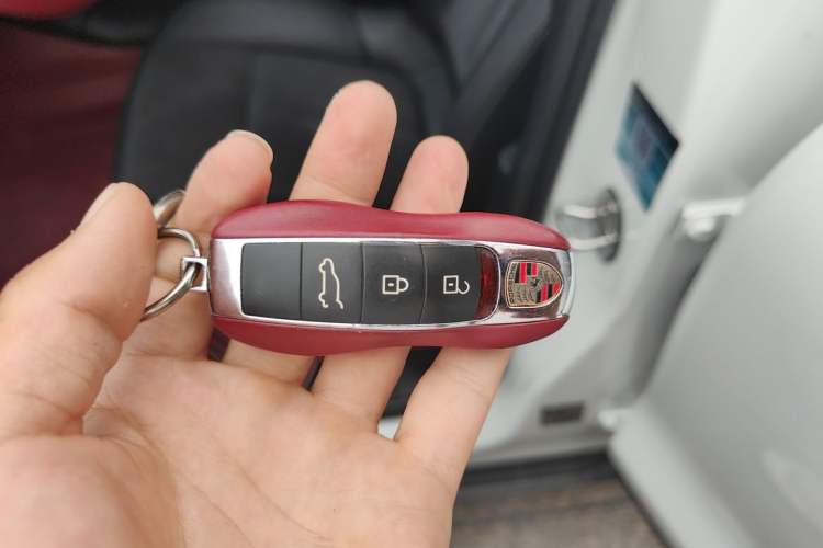 Used Porsche Macan 2021 Macan 2.0T Vehicle Key