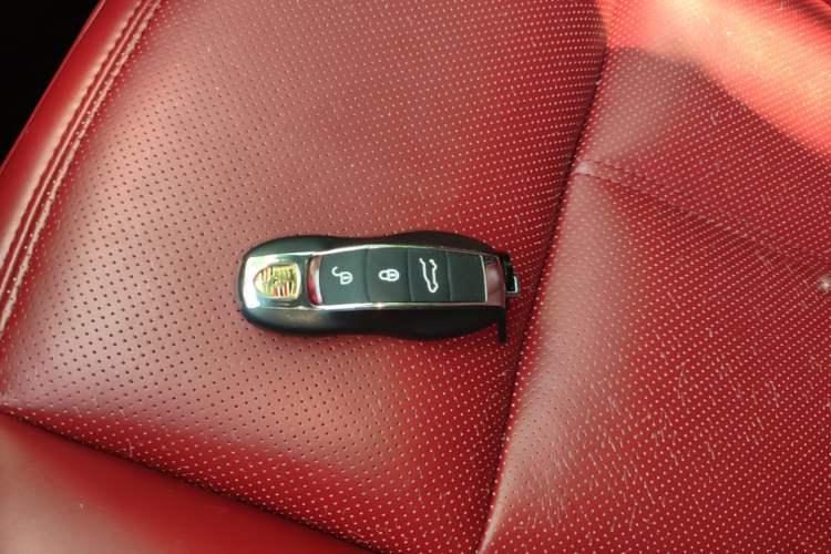 Used Porsche Macan 2021 Macan 2.0T Vehicle Key