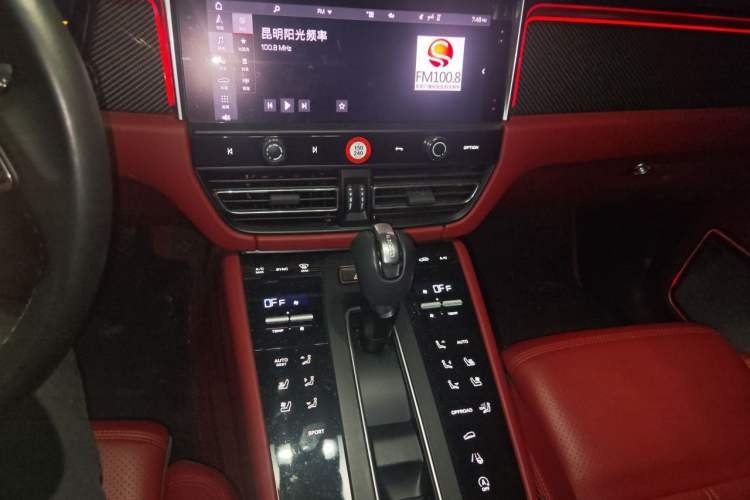 Used Porsche Macan 2022 Macan 2.0T Audio And AC Panel