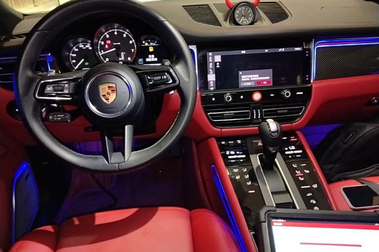 Used Porsche Macan 2022 Macan 2.0T Center Console