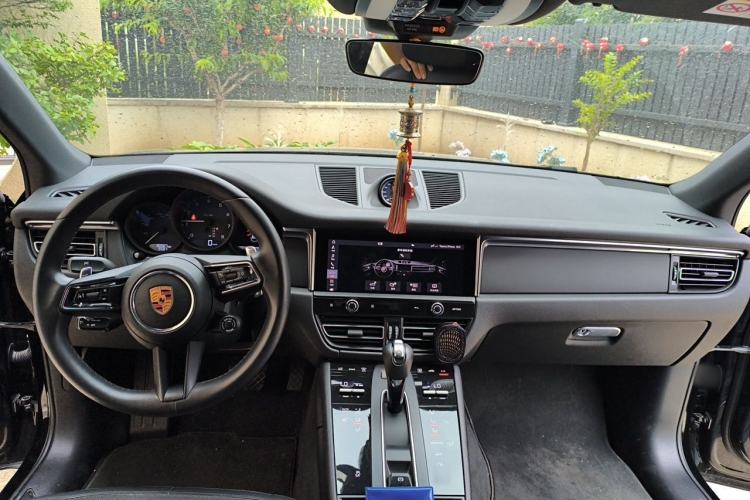 Used Porsche Macan 2022 Macan 2.0T Center Console
