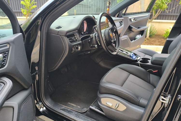 Used Porsche Macan 2022 Macan 2.0T Driver Seat