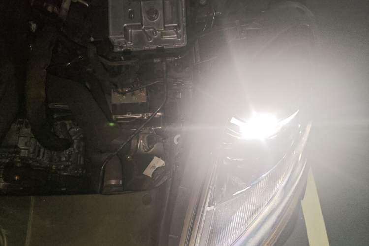 Used Porsche Macan 2022 Macan 2.0T Engine Bay Left