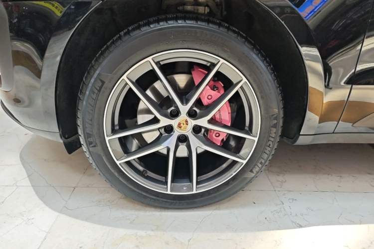 Used Porsche Macan 2022 Macan 2.0T Exterior 4