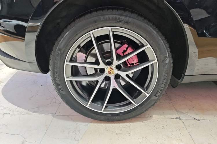 Used Porsche Macan 2022 Macan 2.0T Exterior 5