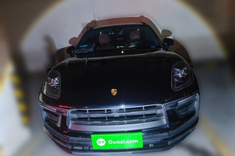 Used Porsche Macan 2022 Macan 2.0T Front