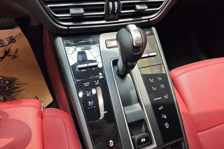 Used Porsche Macan 2022 Macan 2.0T Gear Lever