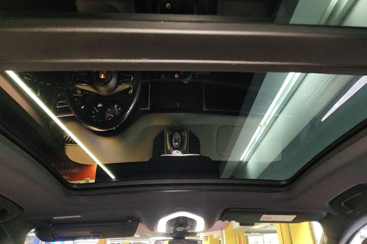 Used Porsche Macan 2022 Macan S 2.9T Headliner