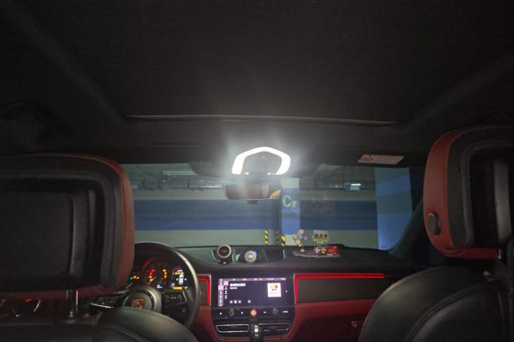 Used Porsche Macan 2022 Macan 2.0T Headliner