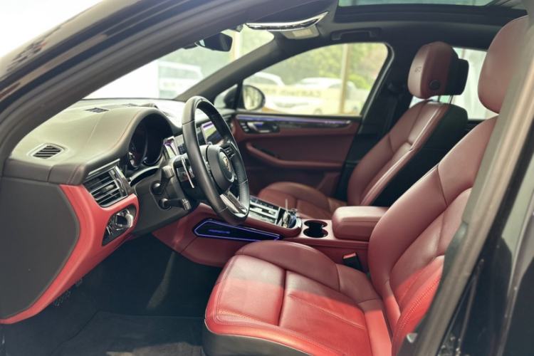 Used Porsche Macan 2022 Macan GTS 2.9T Interior 4