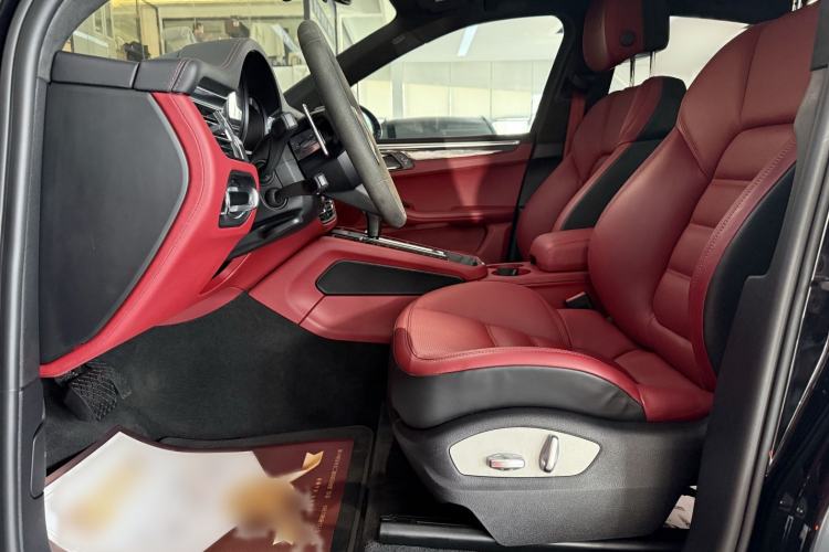 Used Porsche Macan 2022 Macan GTS 2.9T Interior 5