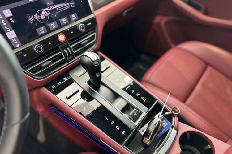Used Porsche Macan 2022 Macan GTS 2.9T Interior 6