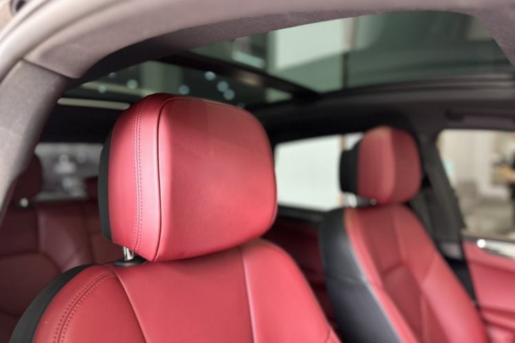 Used Porsche Macan 2022 Macan GTS 2.9T Interior 7