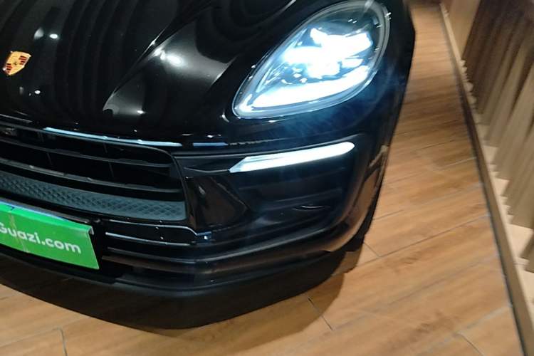 Used Porsche Macan 2022 Macan 2.0T Left Front Headlight