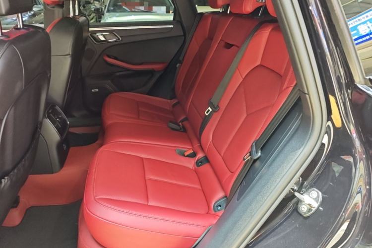 Used Porsche Macan 2022 Macan 2.0T Left Rear Seat