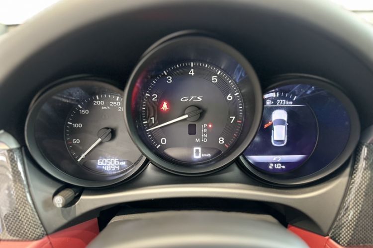 Used Porsche Macan 2022 Macan GTS 2.9T Odometer Close Up