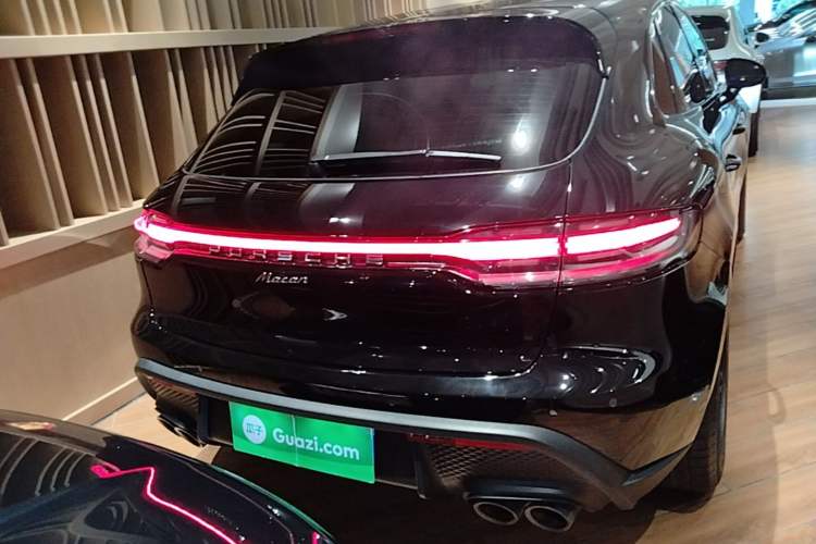 Used Porsche Macan 2022 Macan 2.0T Rear
