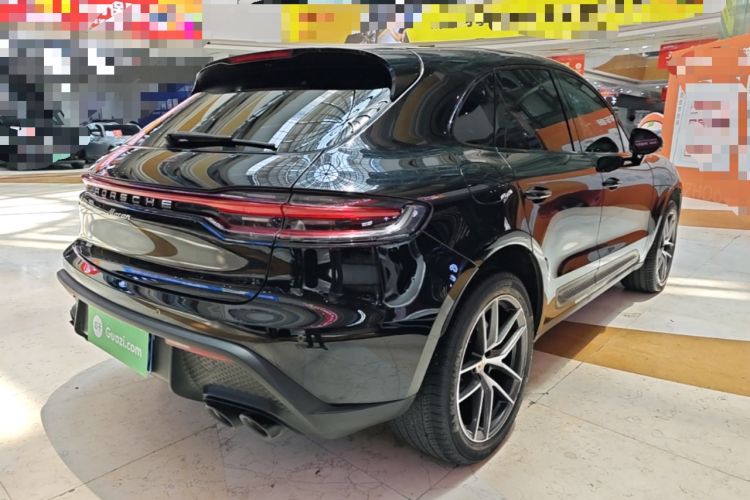 Used Porsche Macan 2022 Macan 2.0T Rear Right 45 Deg
