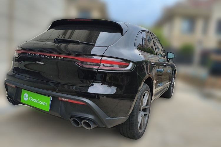 Used Porsche Macan 2022 Macan 2.0T Rear Right 45 Deg