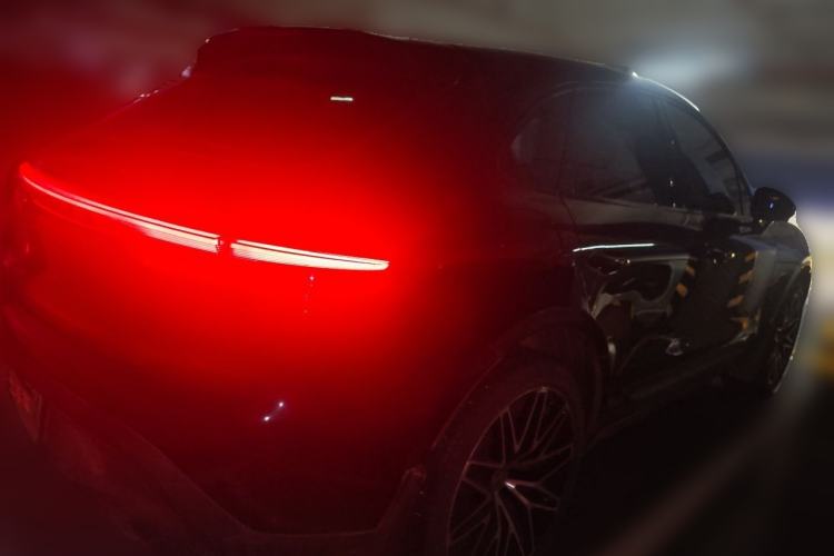 Used Porsche Macan 2022 Macan 2.0T Rear Right 45 Deg