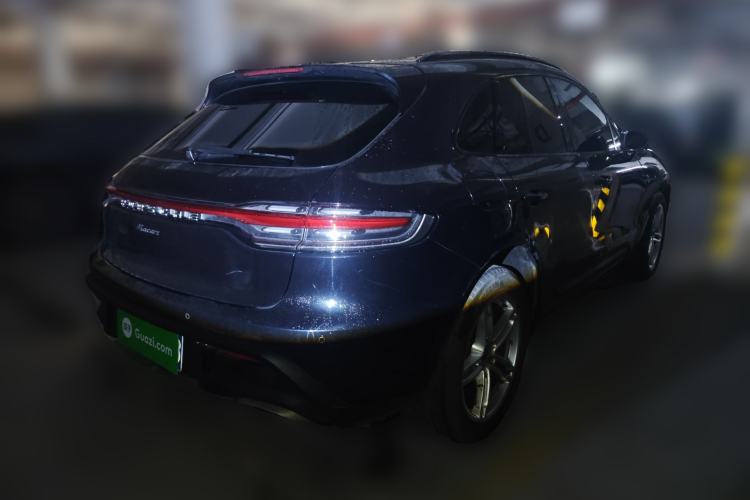 Used Porsche Macan 2022 Macan 2.0T Rear Right 45 Deg