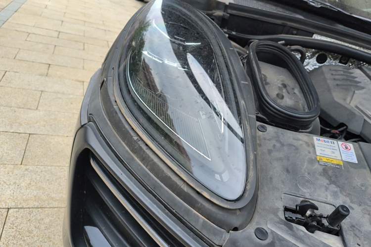Used Porsche Macan 2022 Macan 2.0T Right Front Headlight