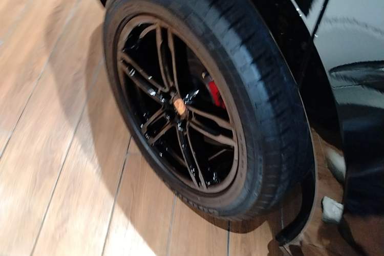 Used Porsche Macan 2022 Macan 2.0T Right Rear Wheel Hub