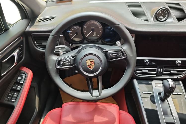 Used Porsche Macan 2022 Macan 2.0T Steering Wheel