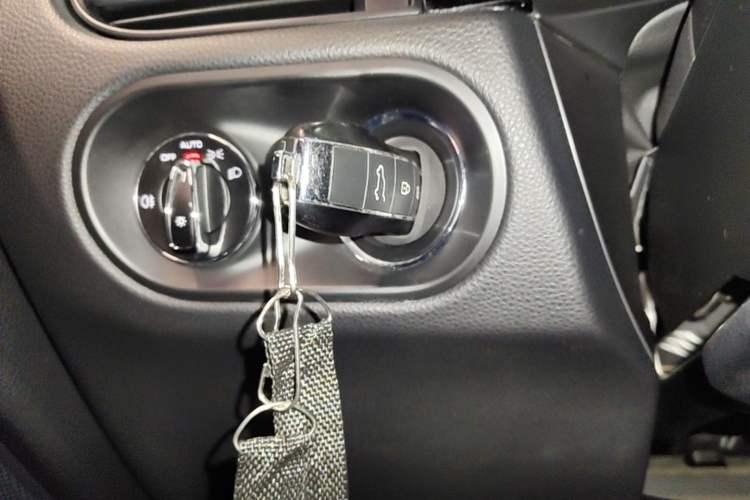 Used Porsche Macan 2022 Macan S 2.9T Vehicle Key
