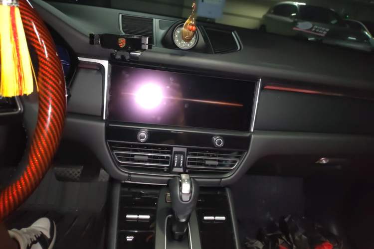 Used Porsche Macan 2022 Macan 2.0T Audio And AC Panel