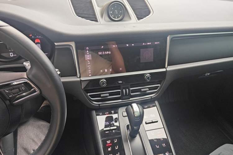 Used Porsche Macan 2022 Macan 2.0T Audio And AC Panel
