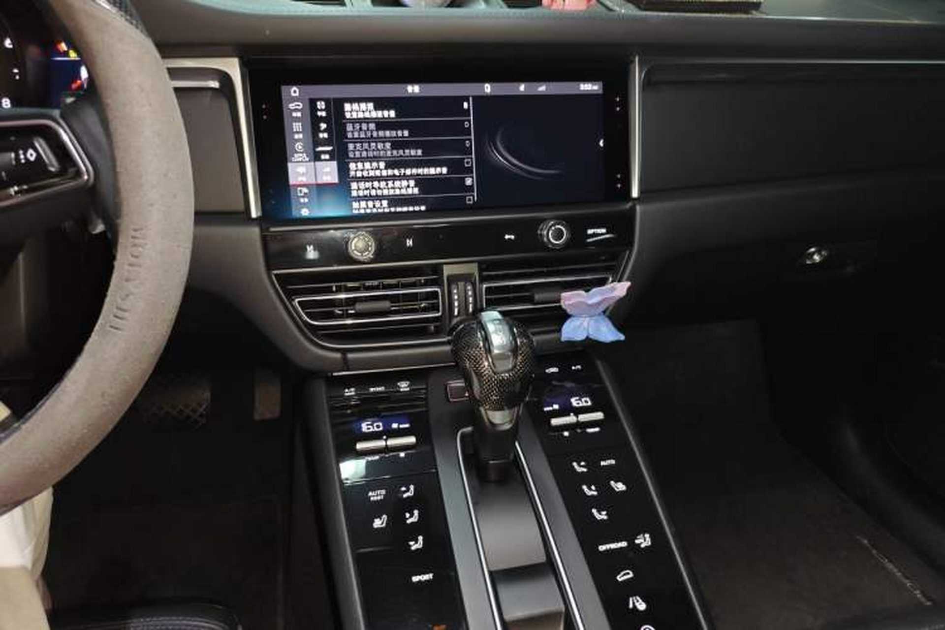 Used Porsche Macan 2022 Macan 2.0T Audio And AC Panel