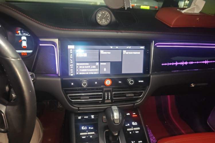 Used Porsche Macan 2022 Macan 2.0T Audio And AC Panel