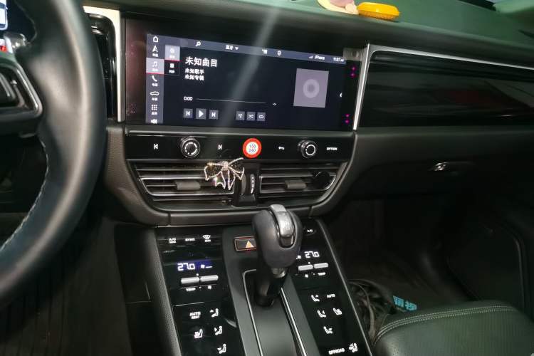 Used Porsche Macan 2022 Macan 2.0T Audio And AC Panel
