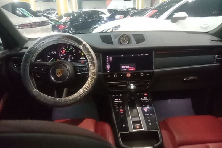 Used Porsche Macan 2022 Macan 2.0T Center Console