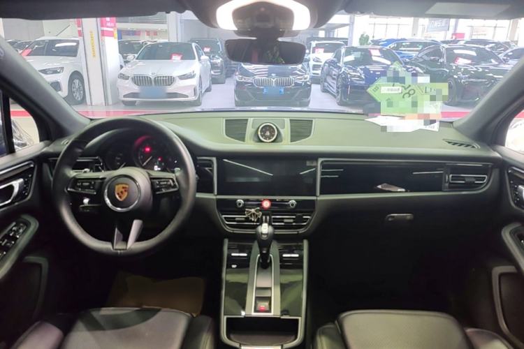 Used Porsche Macan 2022 Macan 2.0T Center Console