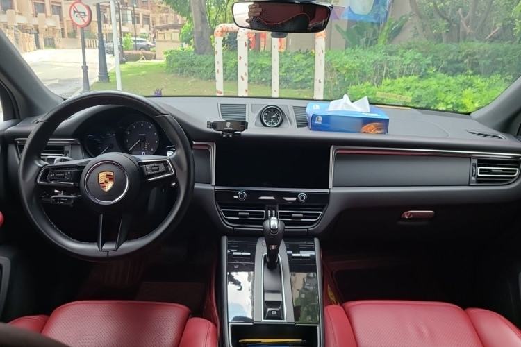 Used Porsche Macan 2022 Macan 2.0T Center Console