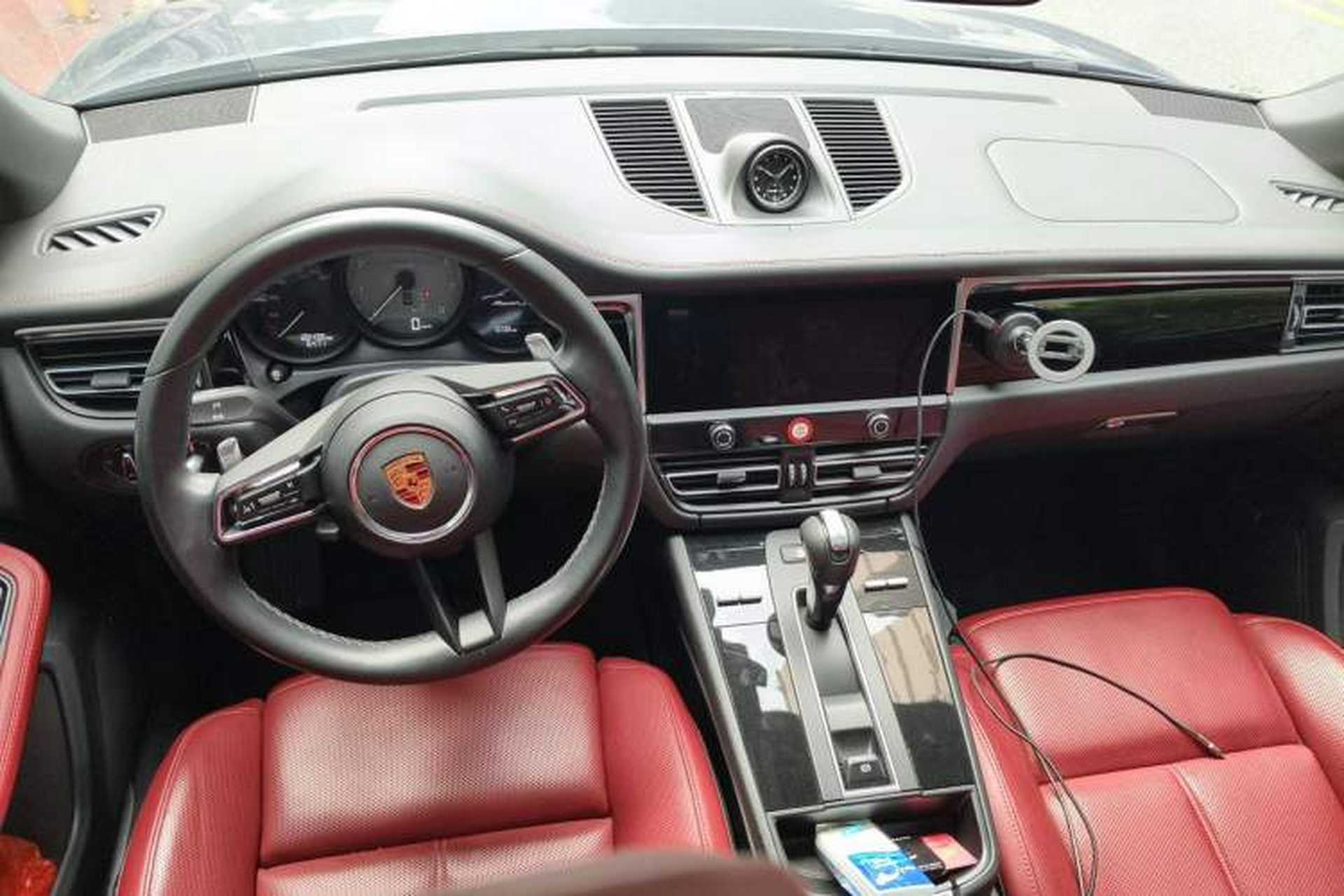 Used Porsche Macan 2022 Macan S 2.9T Center Console
