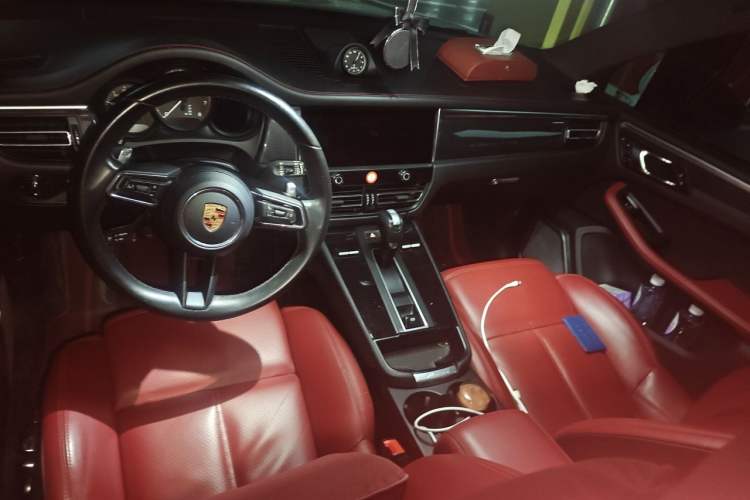 Used Porsche Macan 2022 Macan 2.0T Center Console