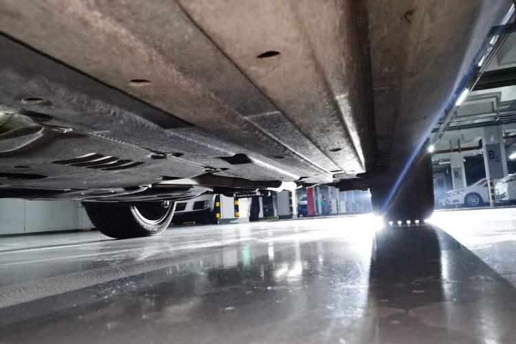 Used Porsche Macan 2022 Macan 2.0T Chassis Front Left