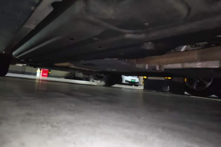 Used Porsche Macan 2022 Macan 2.0T Chassis Rear Left