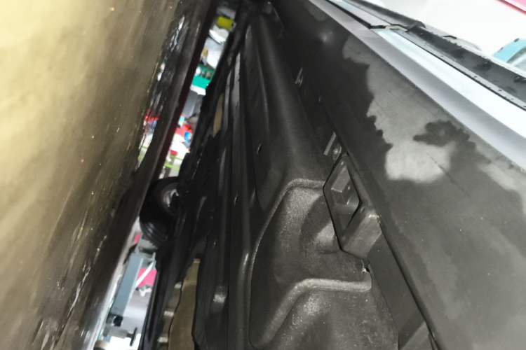 Used Porsche Macan 2022 Macan 2.0T Chassis Rear Left