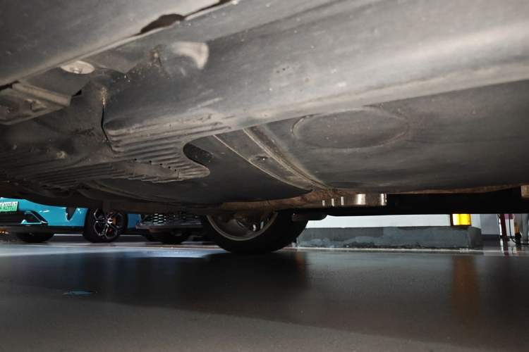 Used Porsche Macan 2022 Macan 2.0T Chassis Rear Right