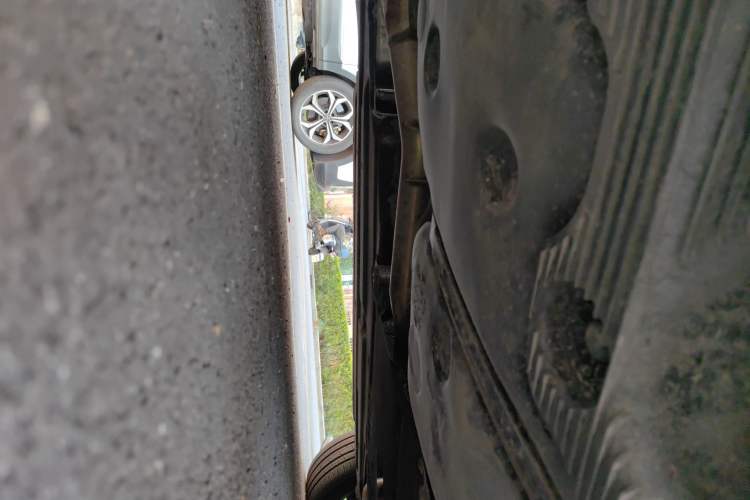 Used Porsche Macan 2022 Macan T 2.0T Chassis Rear Right