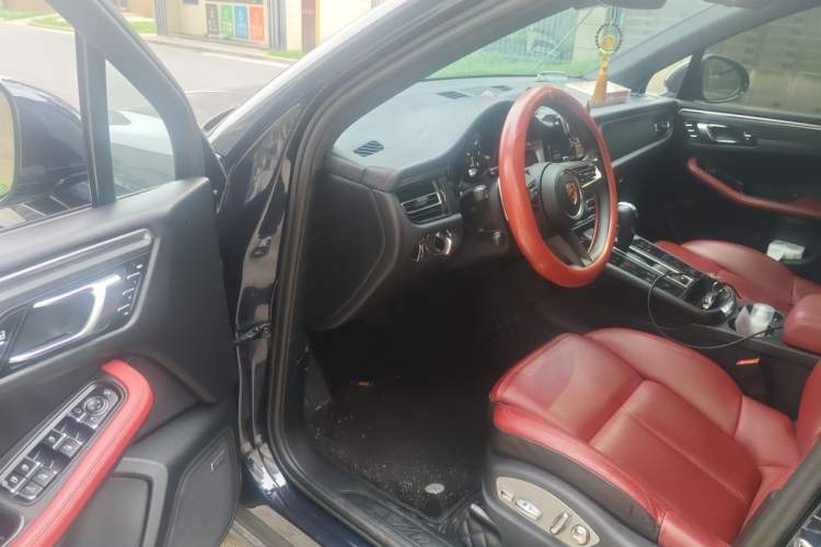 Used Porsche Macan 2022 Macan 2.0T Driver Seat