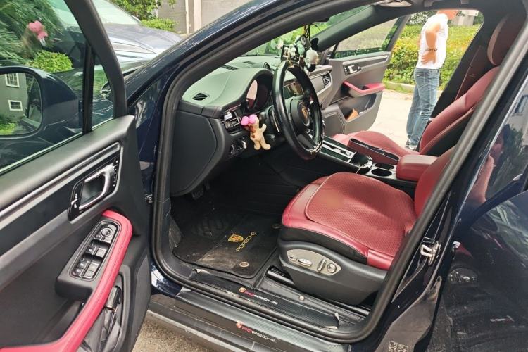 Used Porsche Macan 2022 Macan 2.0T Driver Seat