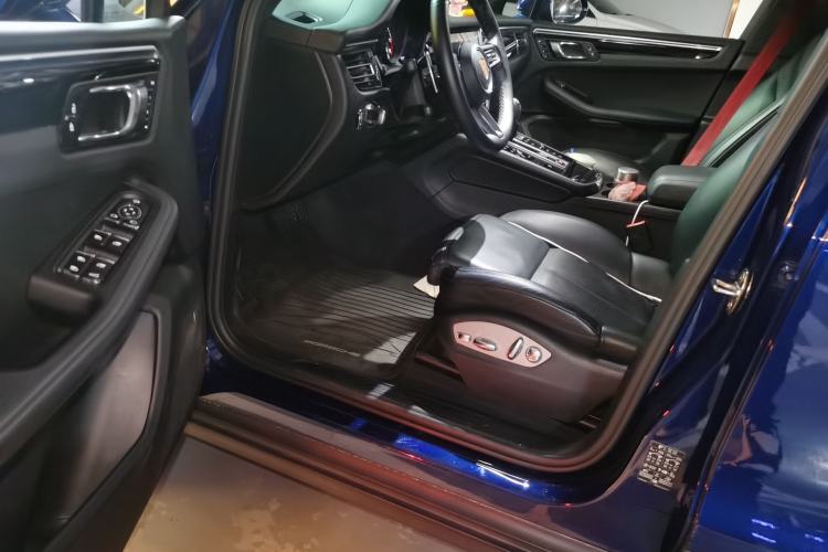 Used Porsche Macan 2022 Macan 2.0T Driver Seat