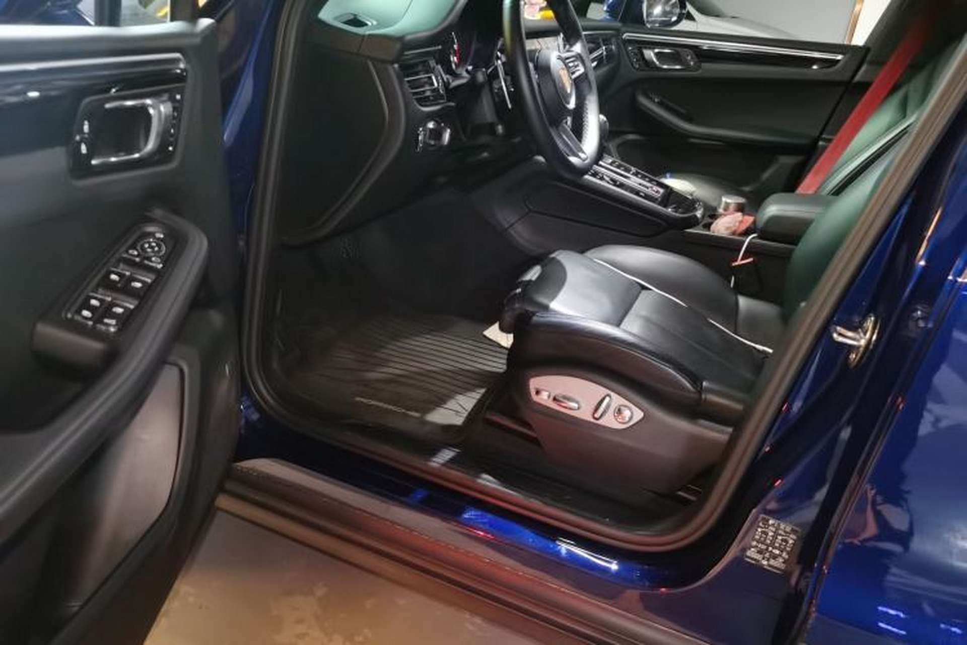 Used Porsche Macan 2022 Macan 2.0T Driver Seat